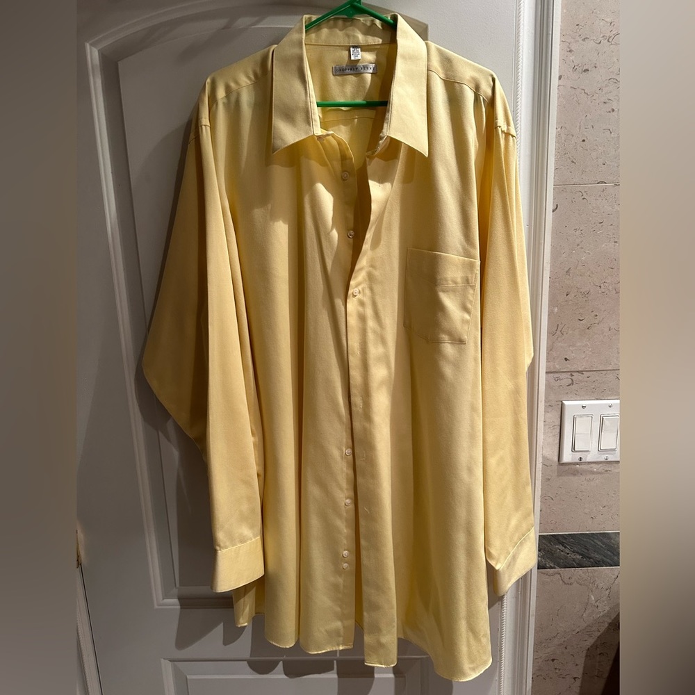Geoffrey Beene Long Sleeve Dress Shirt. Only Tried On. Never Worn. Wrinkle Free